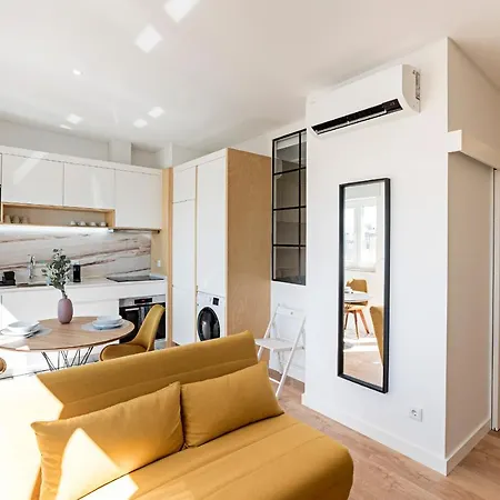 Urban House By Lovelystay Porto Exterior photo