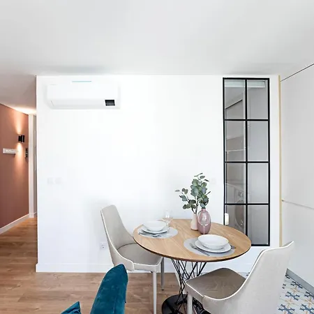 Urban House By Lovelystay Porto Exterior photo