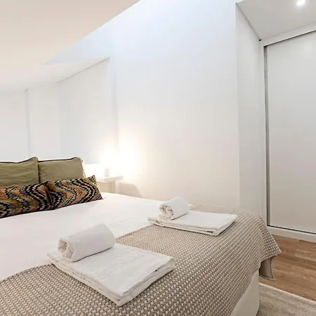 Urban House By Lovelystay Porto Exterior photo