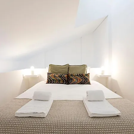 Urban House By Lovelystay Porto Exterior photo
