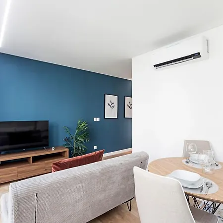 Urban House By Lovelystay Porto Exterior photo